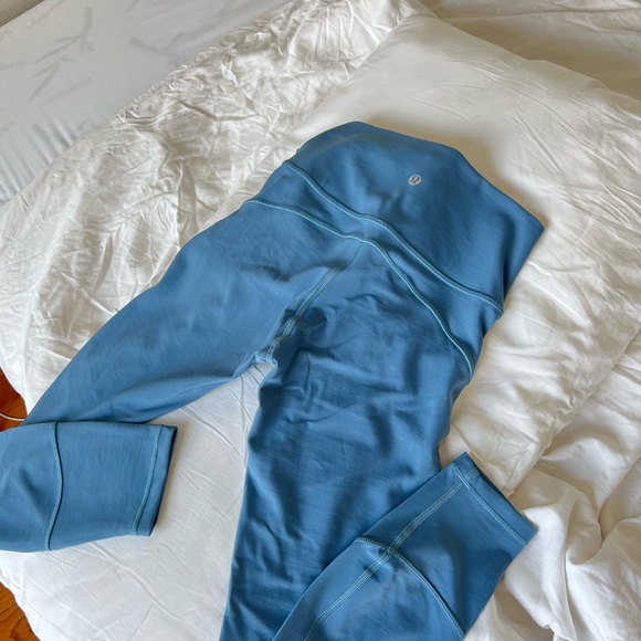 🦄 Lululemon In Movement Sale! Size 4 - Picture 5 of 8